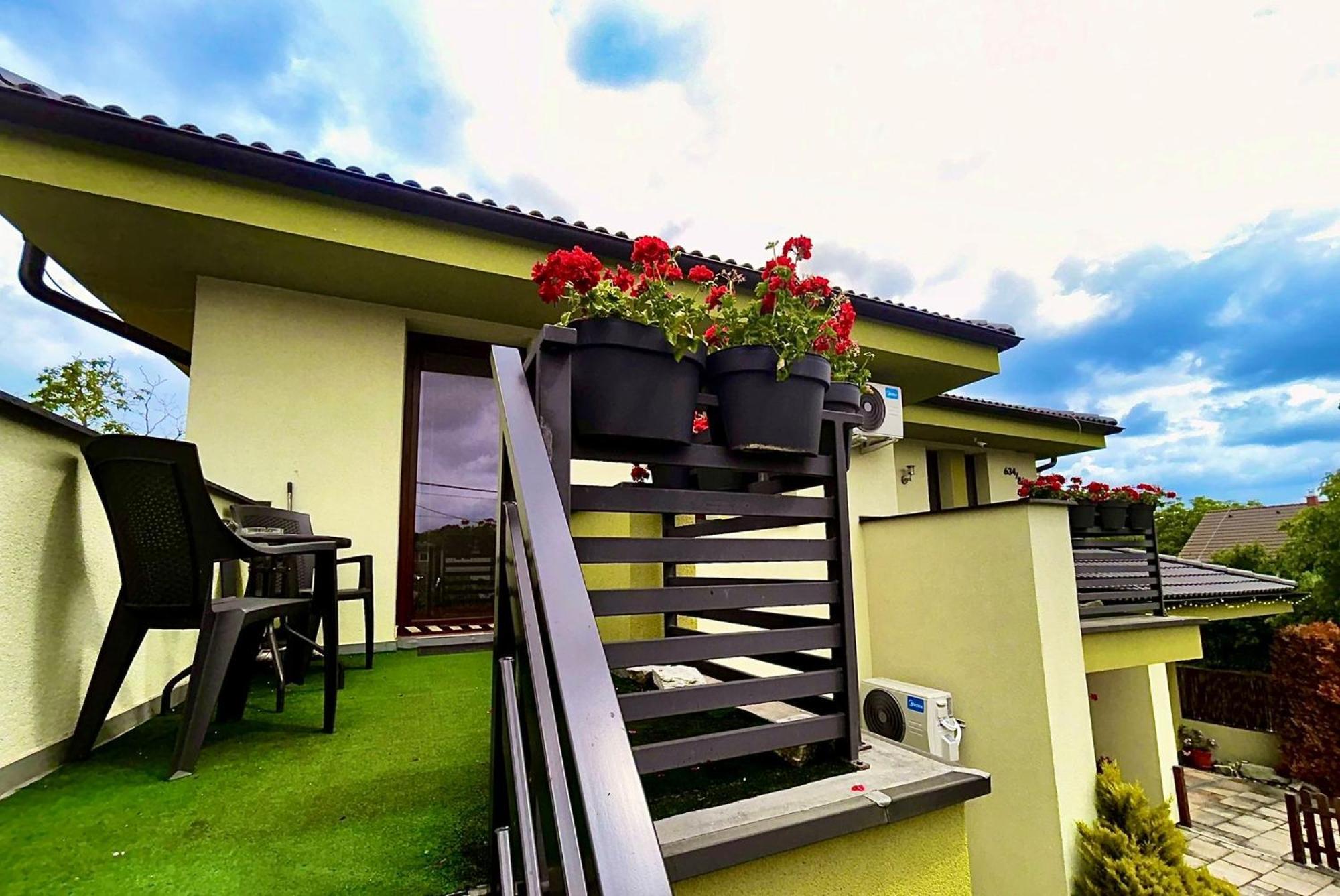 Apartmany Zeleny Dom Podhájska Екстериор снимка